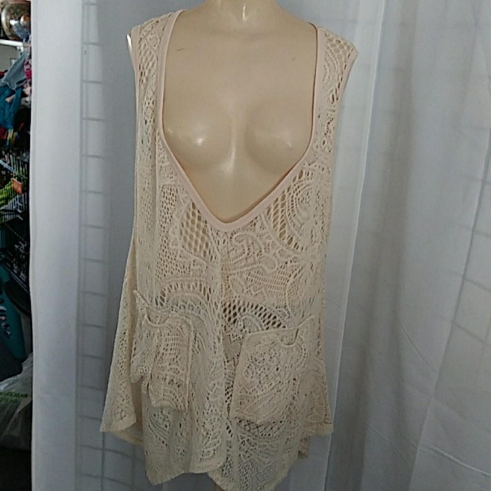 Lily lacey top